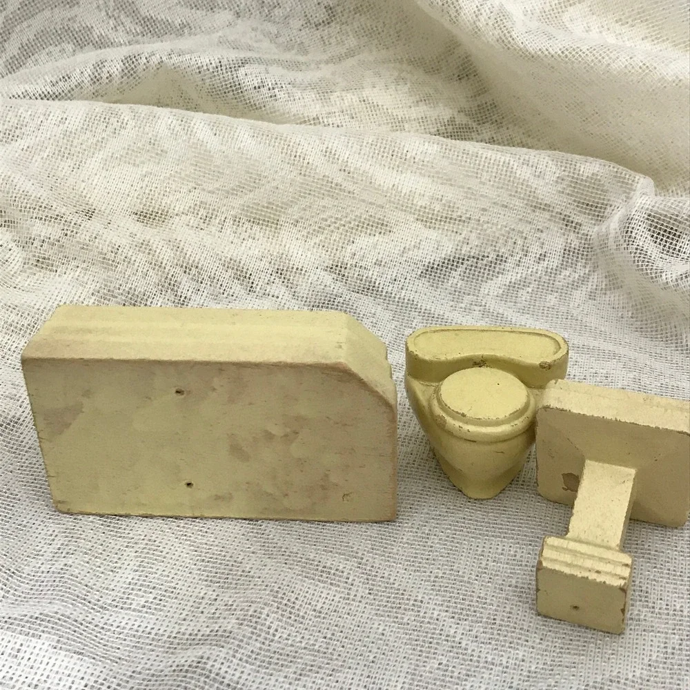 Dollhouse Vintage‎ Wooden 1940's Bathroom Set, Bathtub, Sink, and Toilet